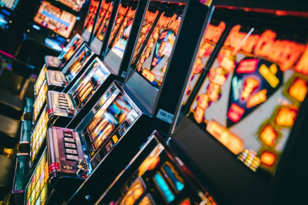 eropa4d login platform showing live dealer tables and sportsbook markets on mobile and desktop